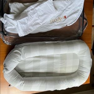 DockAtot with extra cover and sheet